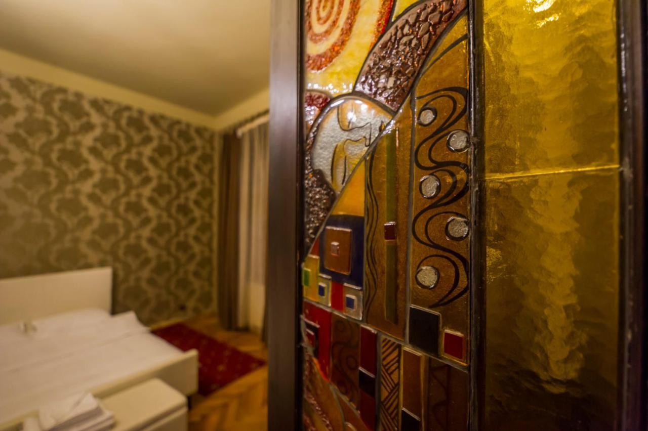 Aristocrat Vintage Apartment Braşov Buitenkant foto
