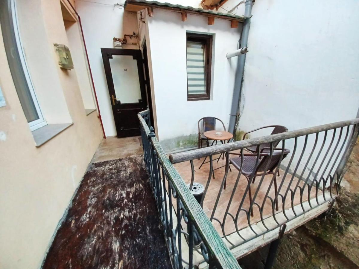 Aristocrat Vintage Apartment Braşov Buitenkant foto